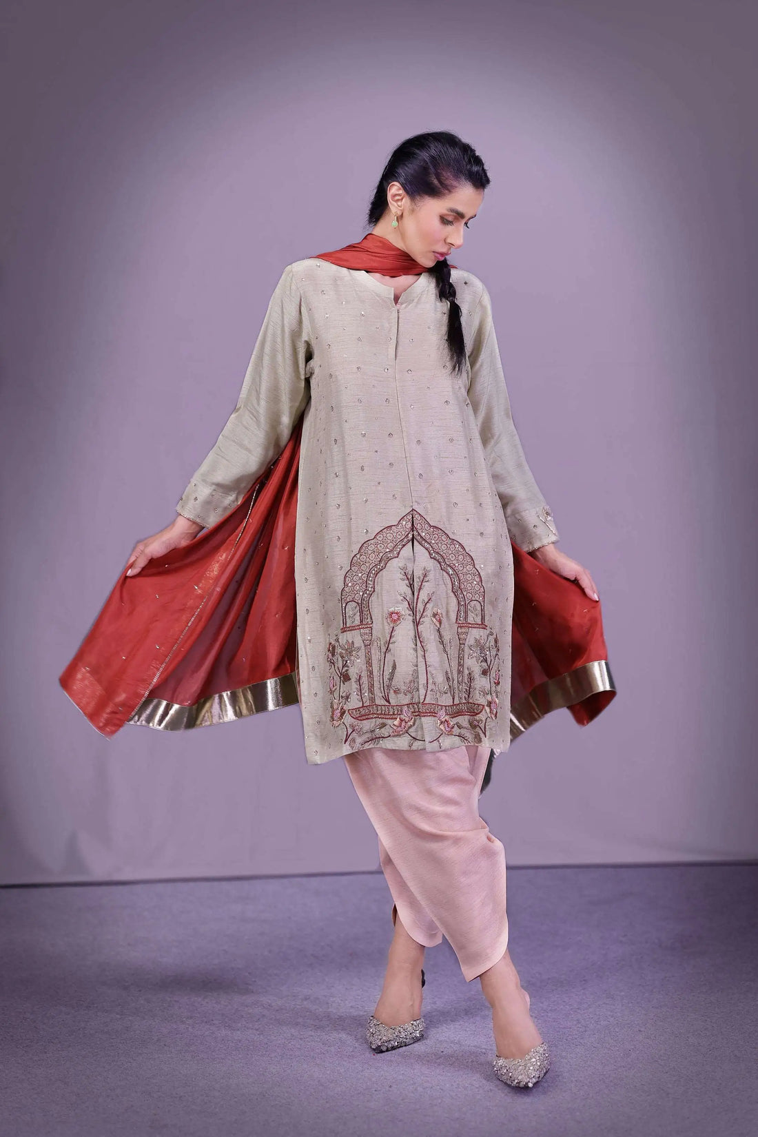 Dehleez-e-Taan -  by Sarah Tareen | Pakistani Luxury Fashion