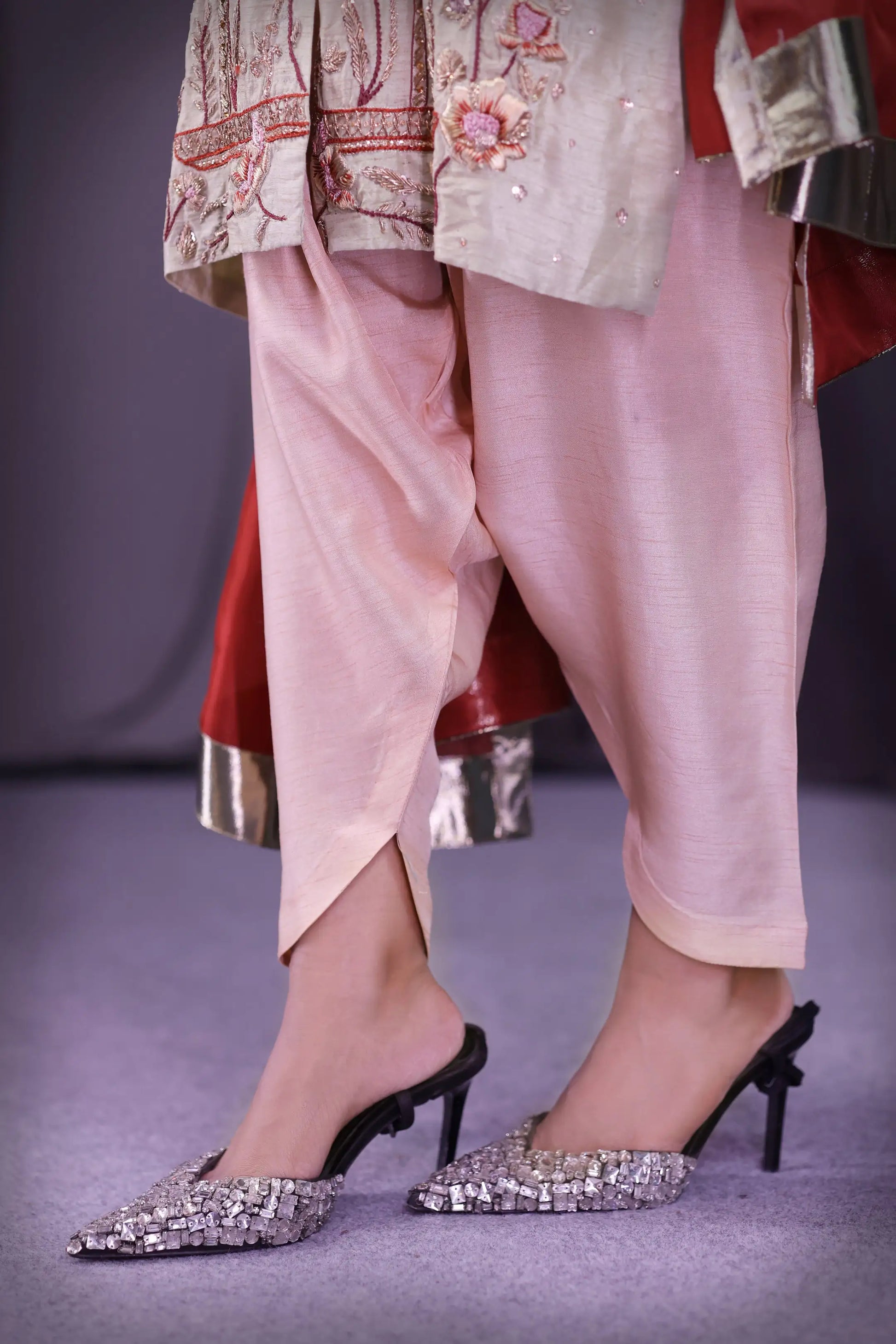 Dehleez-e-Taan -  by Sarah Tareen | Pakistani Luxury Fashion