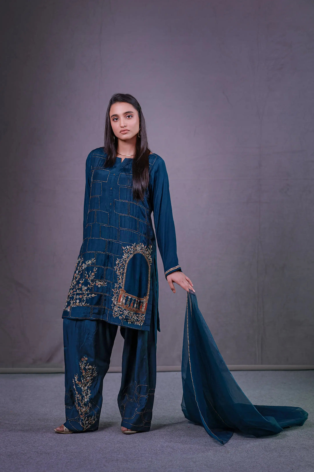 Jharoka-e-Hijr -  by Sarah Tareen | Pakistani Luxury Fashion