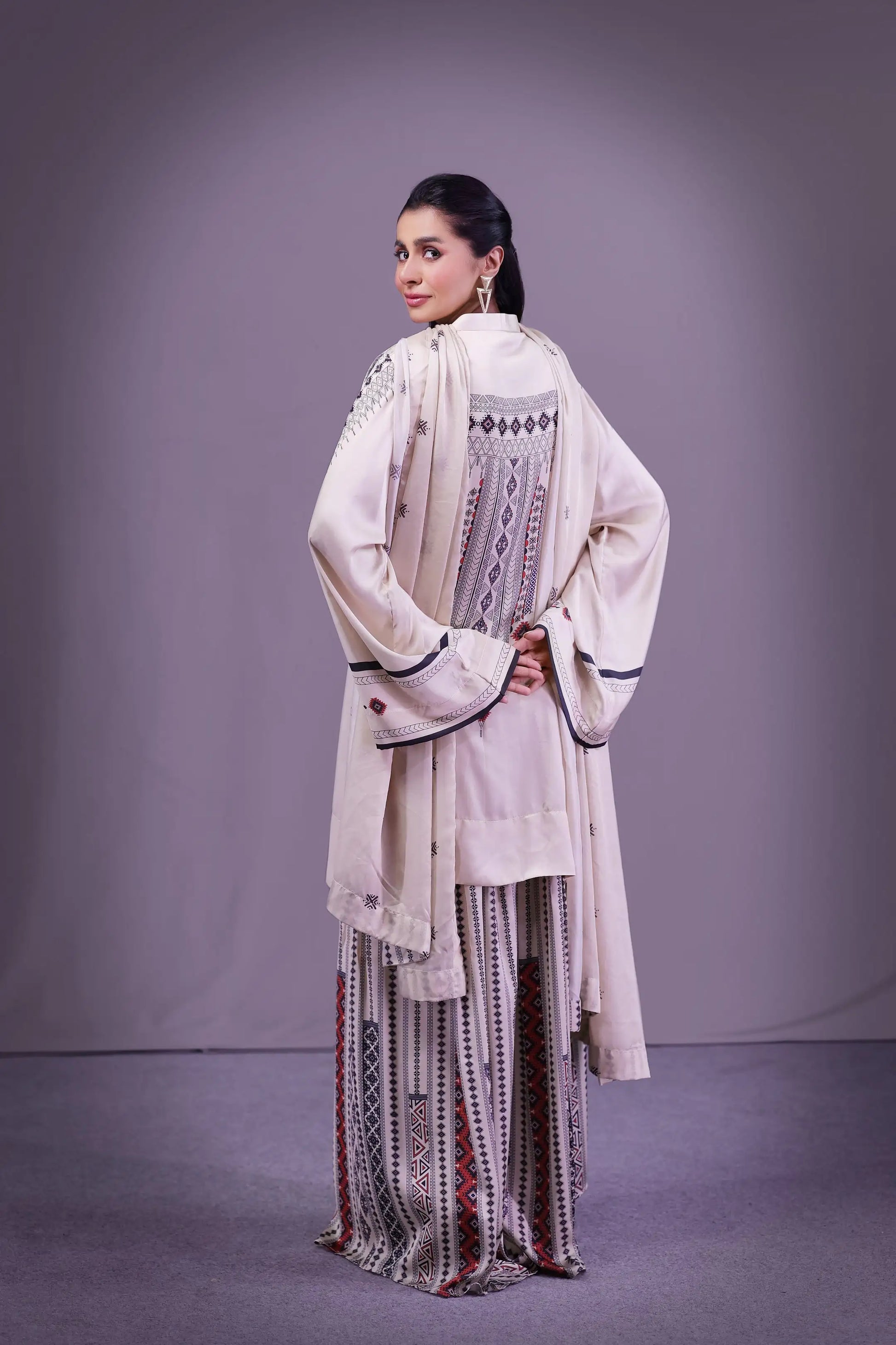 Sassi Ka Safar -  by Sarah Tareen | Pakistani Luxury Fashion
