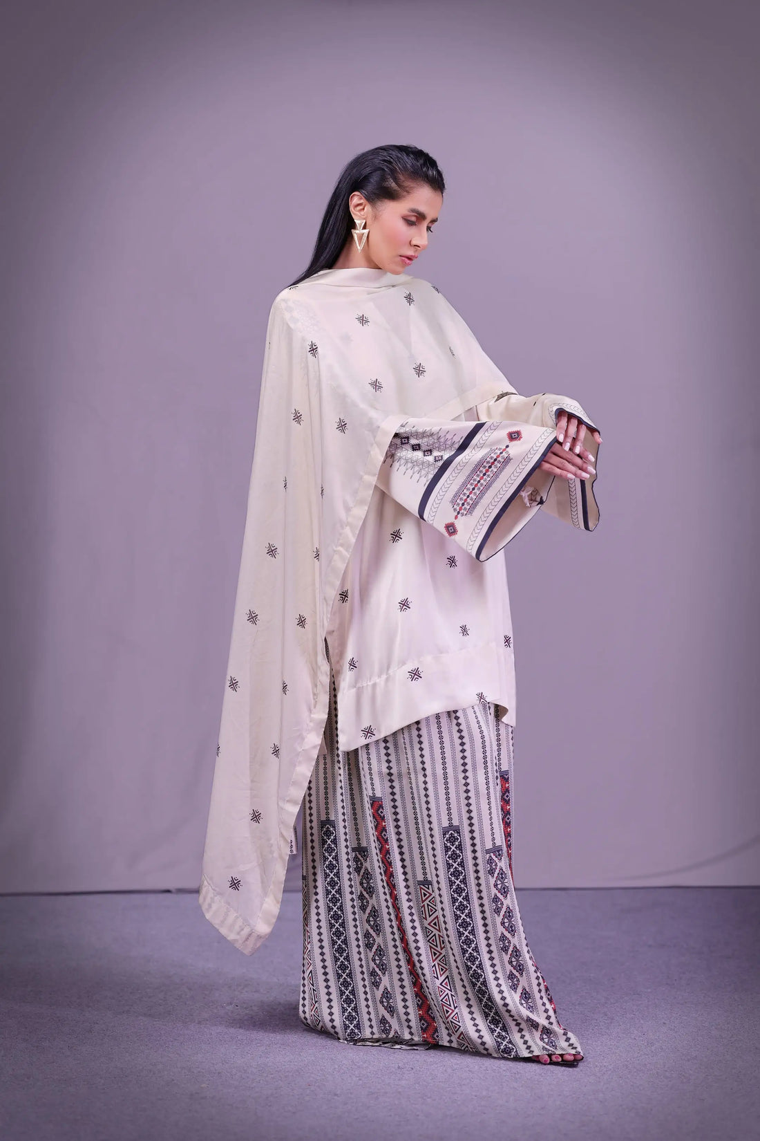 Sassi Ka Safar -  by Sarah Tareen | Pakistani Luxury Fashion